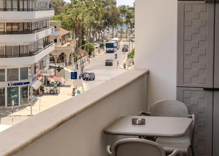 アパート Rendezvous One Bedroom Flat *