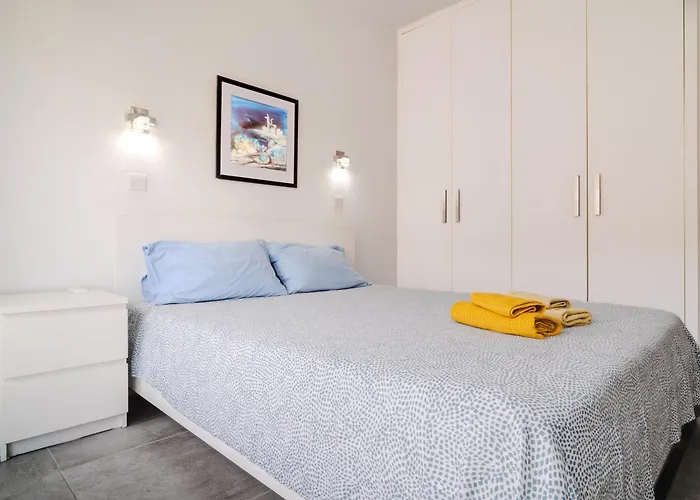 アパート Rendezvous One Bedroom Flat ラルナカ