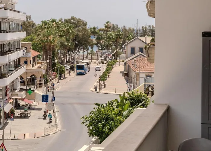 Rendezvous One Bedroom Flat *